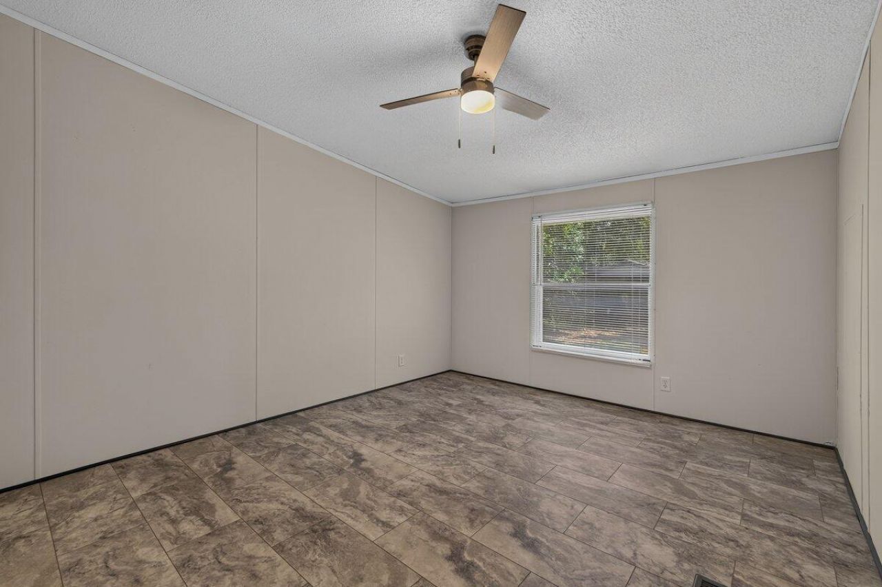 623 Barn Road Photo 22