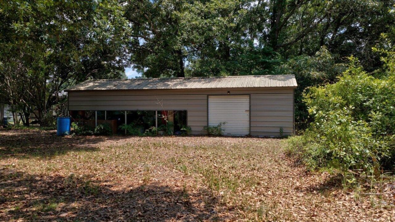 623 Barn Road Photo 33
