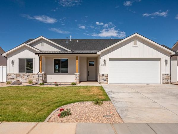 4923 N 10 E, Enoch, UT 84721