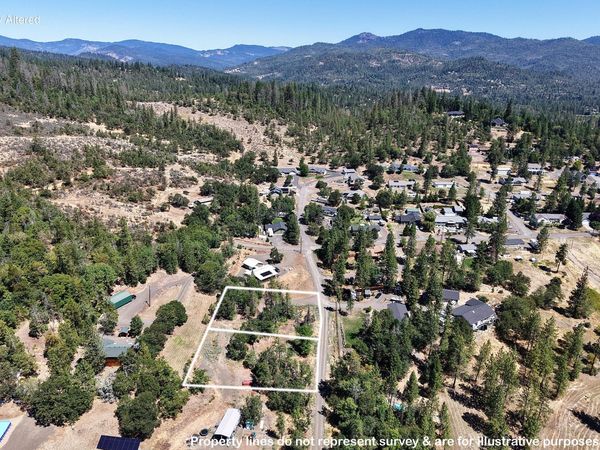 555 Hudspeth Lane, Shady Cove, OR 97539