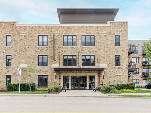 101 W Liberty Street , Unit 317, Barrington, IL 60010