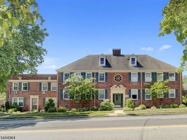 176 Millburn Ave, Millburn, NJ 07041