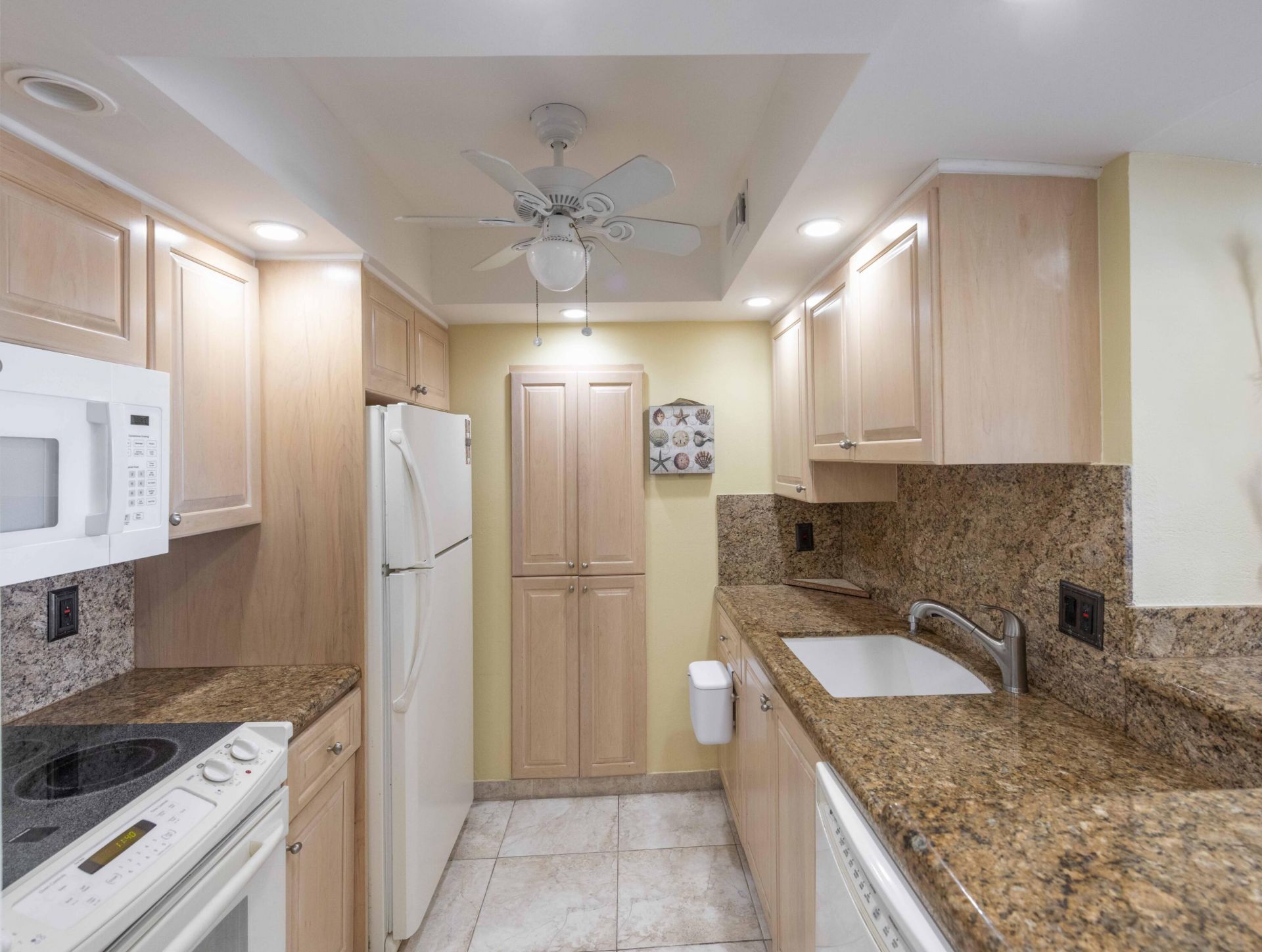 111 Briny Avenue, Unit 22-12, Pompano Beach, FL 33062 Photo