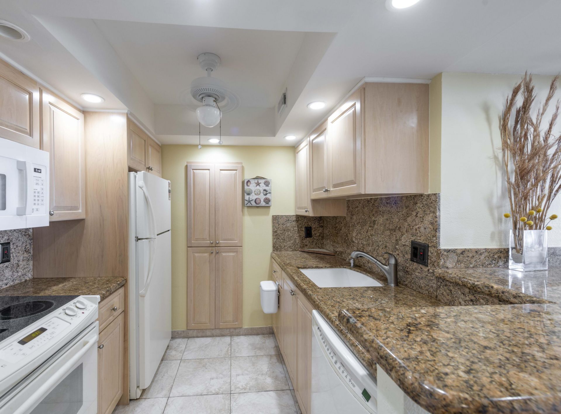 111 Briny Avenue, Unit 22-12, Pompano Beach, FL 33062 Photo