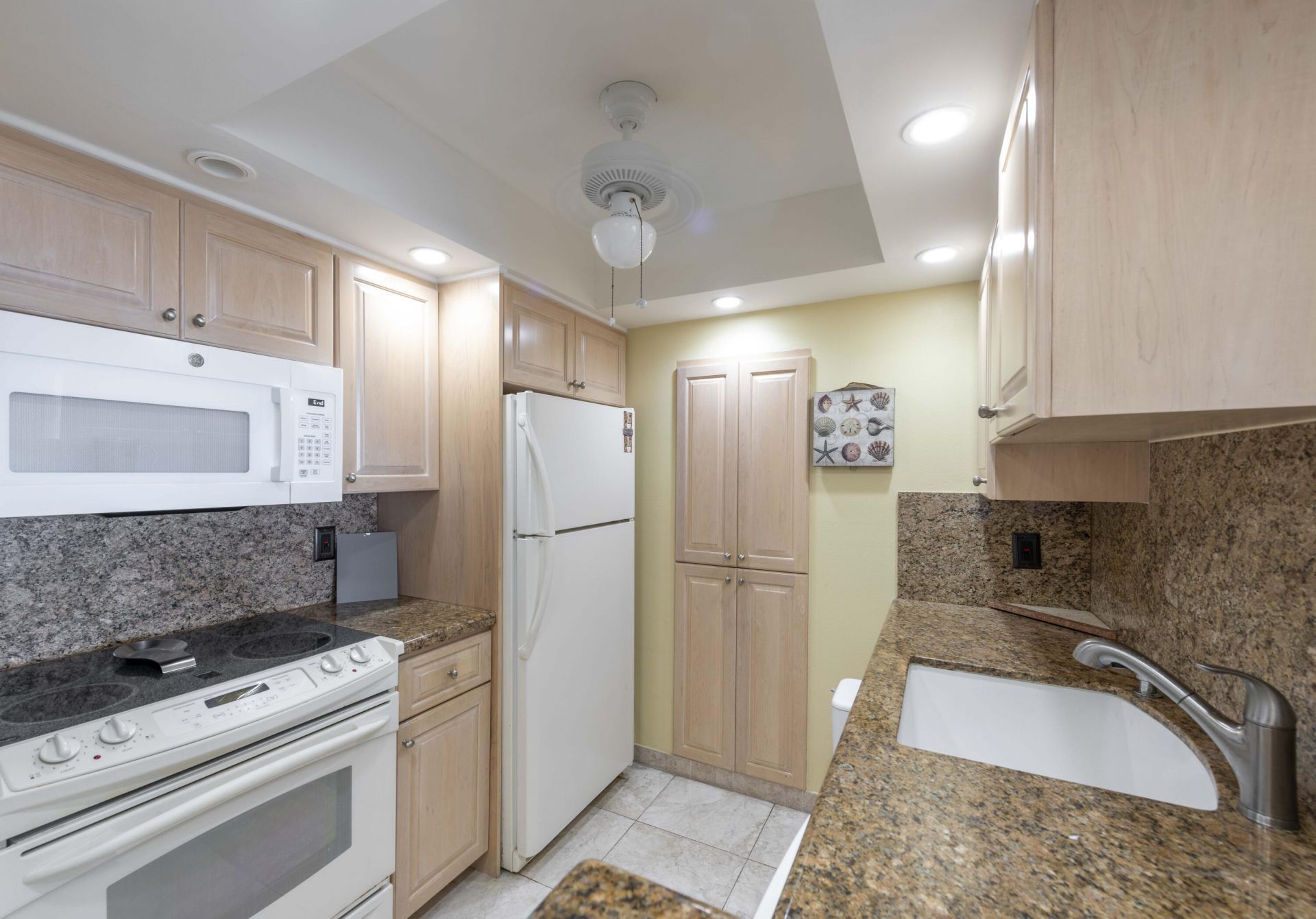 111 Briny Avenue, Unit 22-12, Pompano Beach, FL 33062 Photo