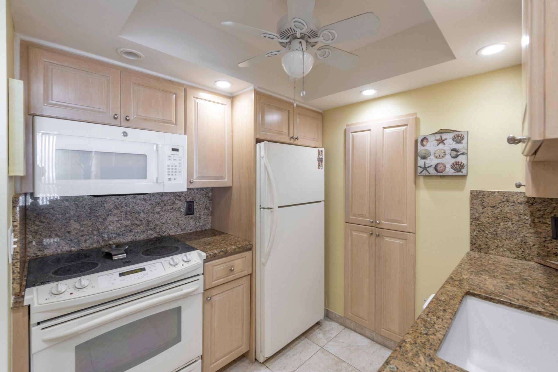 111 Briny Avenue, Unit 22-12, Pompano Beach, FL 33062 Photo