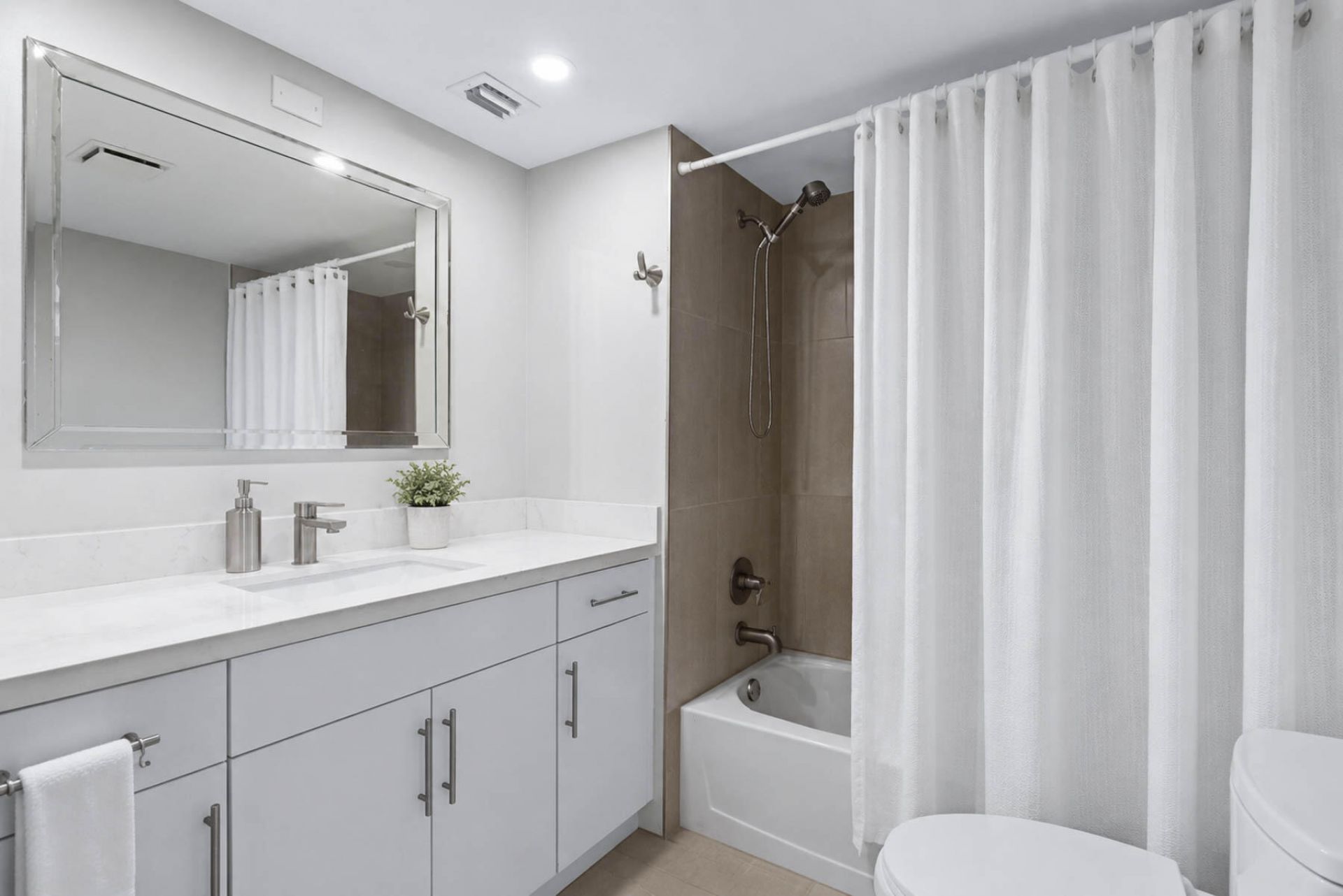 3150 W Rolling Hills Circle, Unit 709, Davie, FL 33328 Photo