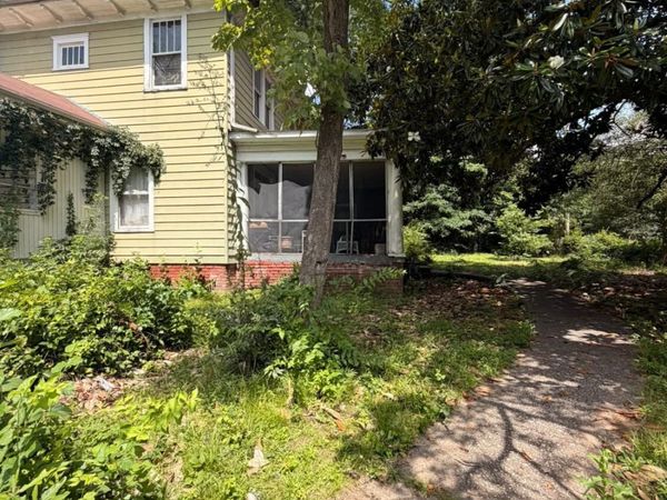 2710 Memorial Drive SE, Atlanta, GA 30317