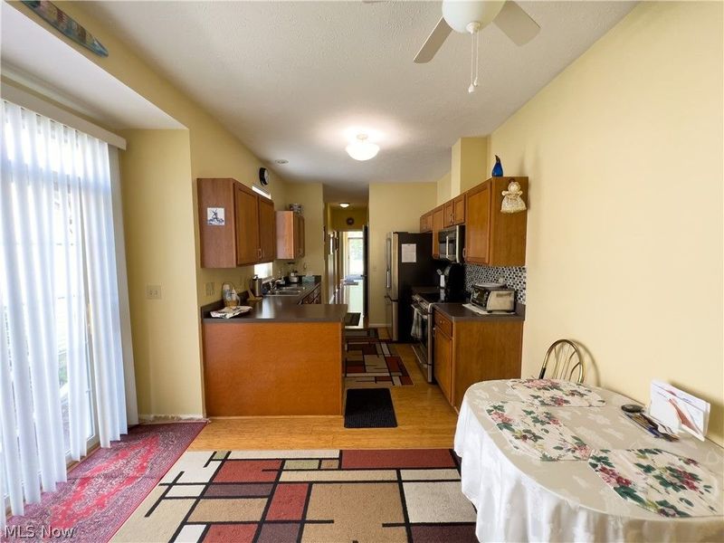 8426 Chester Parkway, Cleveland, OH 44106 Photo 5