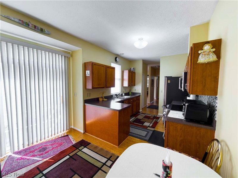 8426 Chester Parkway, Cleveland, OH 44106 Photo 5