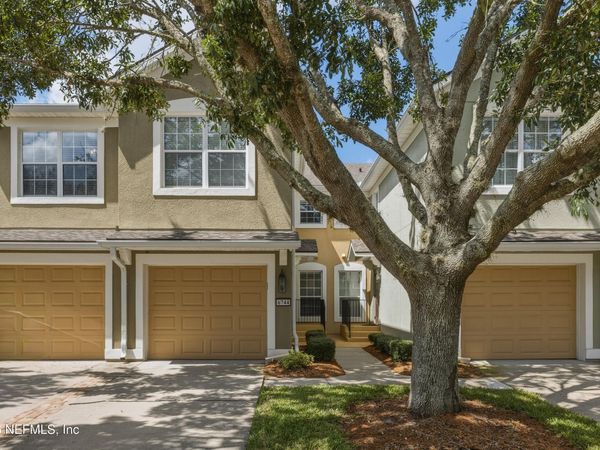 6744 WHITE BLOSSOM Circle, Unit 36D, Jacksonville, FL 32258