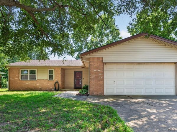 28612 E 138th Street S, Coweta, OK 74429