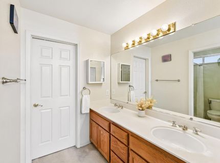8101 Arroyo Vista Dr, Sacramento, CA 95823 Photo