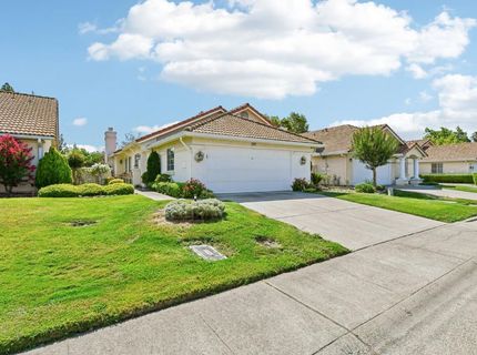 8101 Arroyo Vista Dr, Sacramento, CA 95823 Photo