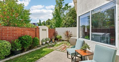 8101 Arroyo Vista Dr, Sacramento, CA 95823 Photo
