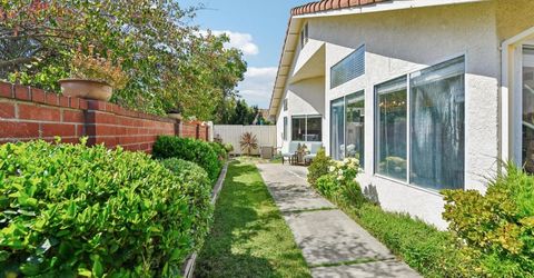 8101 Arroyo Vista Dr, Sacramento, CA 95823 Photo