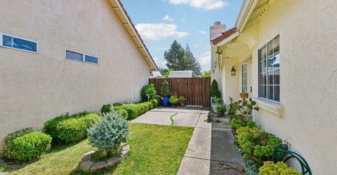 8101 Arroyo Vista Dr, Sacramento, CA 95823 Photo