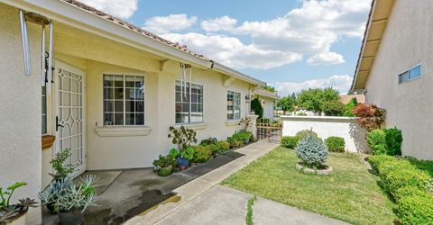 8101 Arroyo Vista Dr, Sacramento, CA 95823 Photo