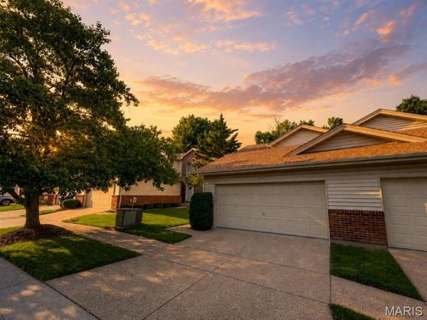 12911 Banyan Town Drive , Unincorporated, MO 63146