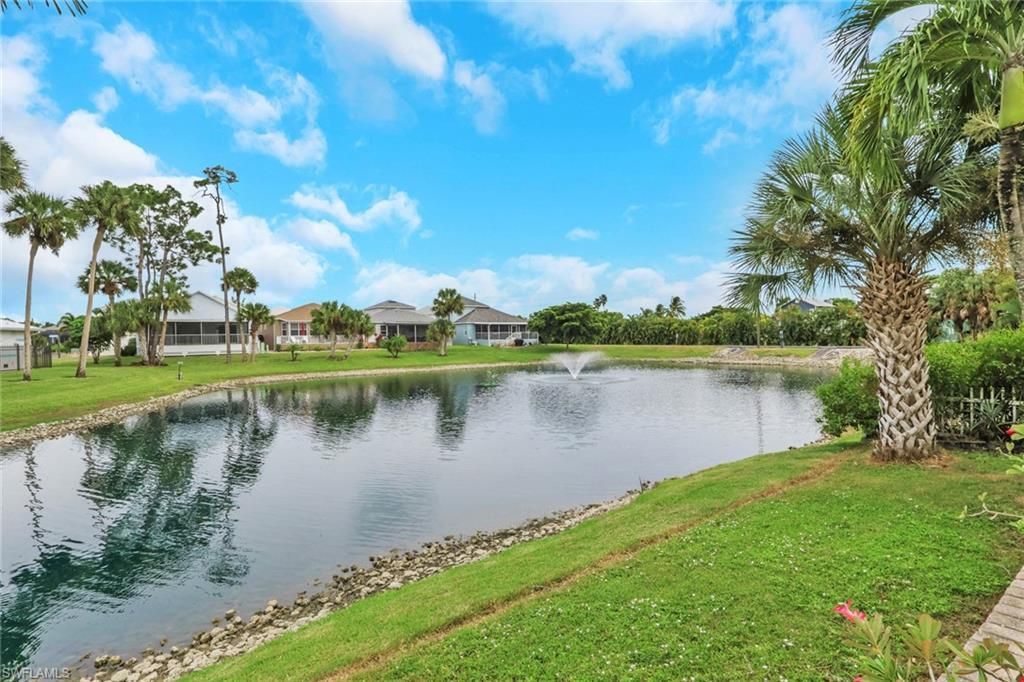 6085 Lake Front Dr, Fort Myers, FL 33908 Photo