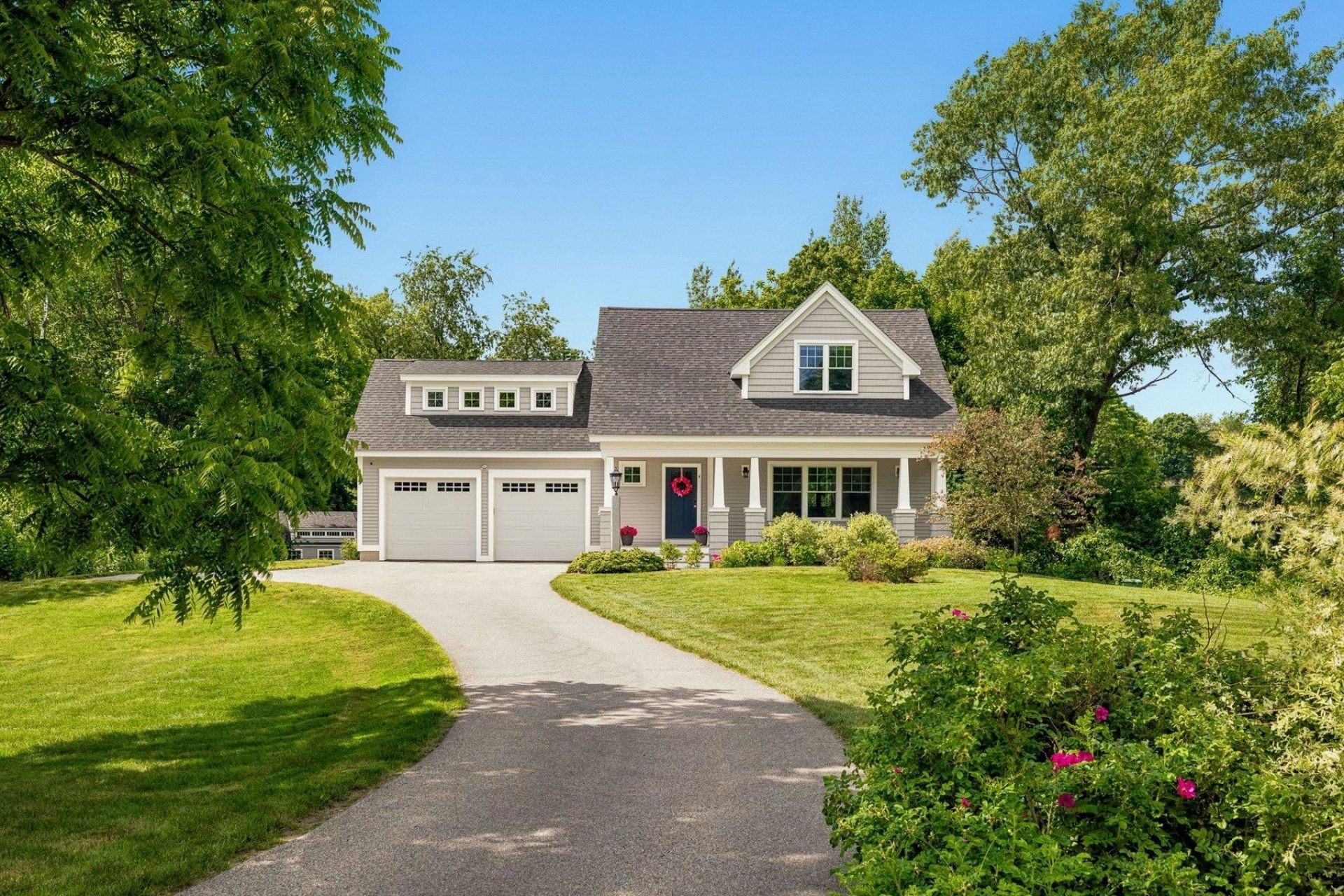 4 Betty Lane, Stratham, NH 03885 Main Photo