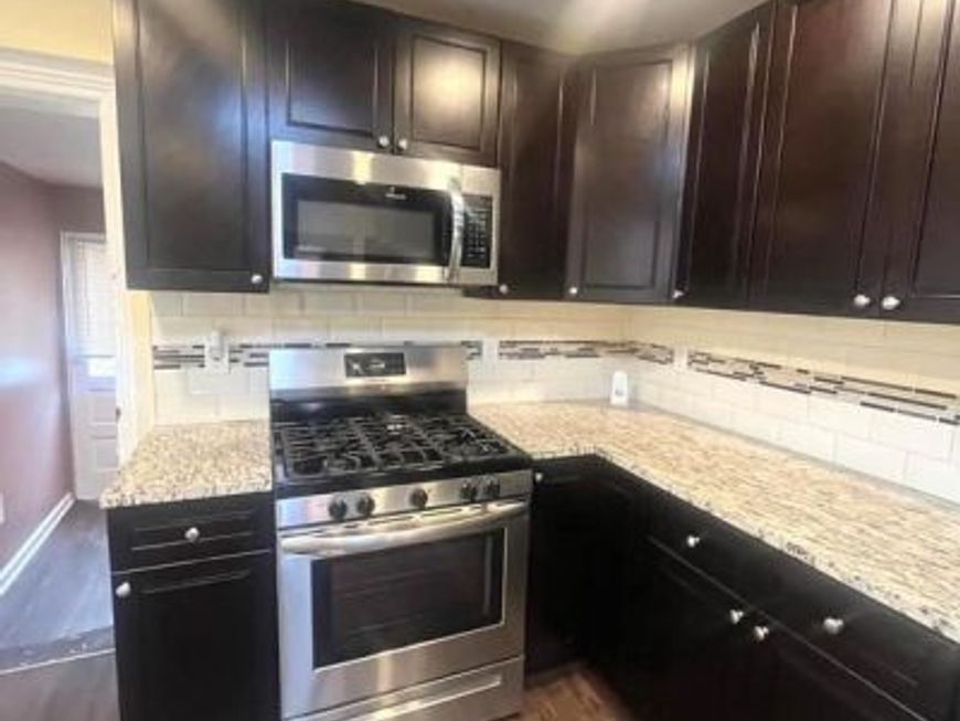 1109 W Silver Street, Philadelphia, PA 19133 Main Photo