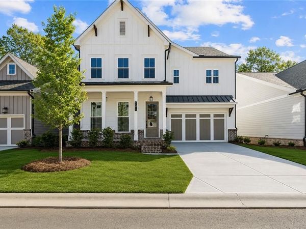 891 Eastman Court, Hoschton, GA 30548