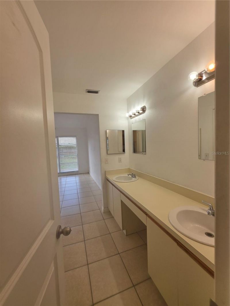 5664 25th Street Circle E, Bradenton, FL 34203 Photo