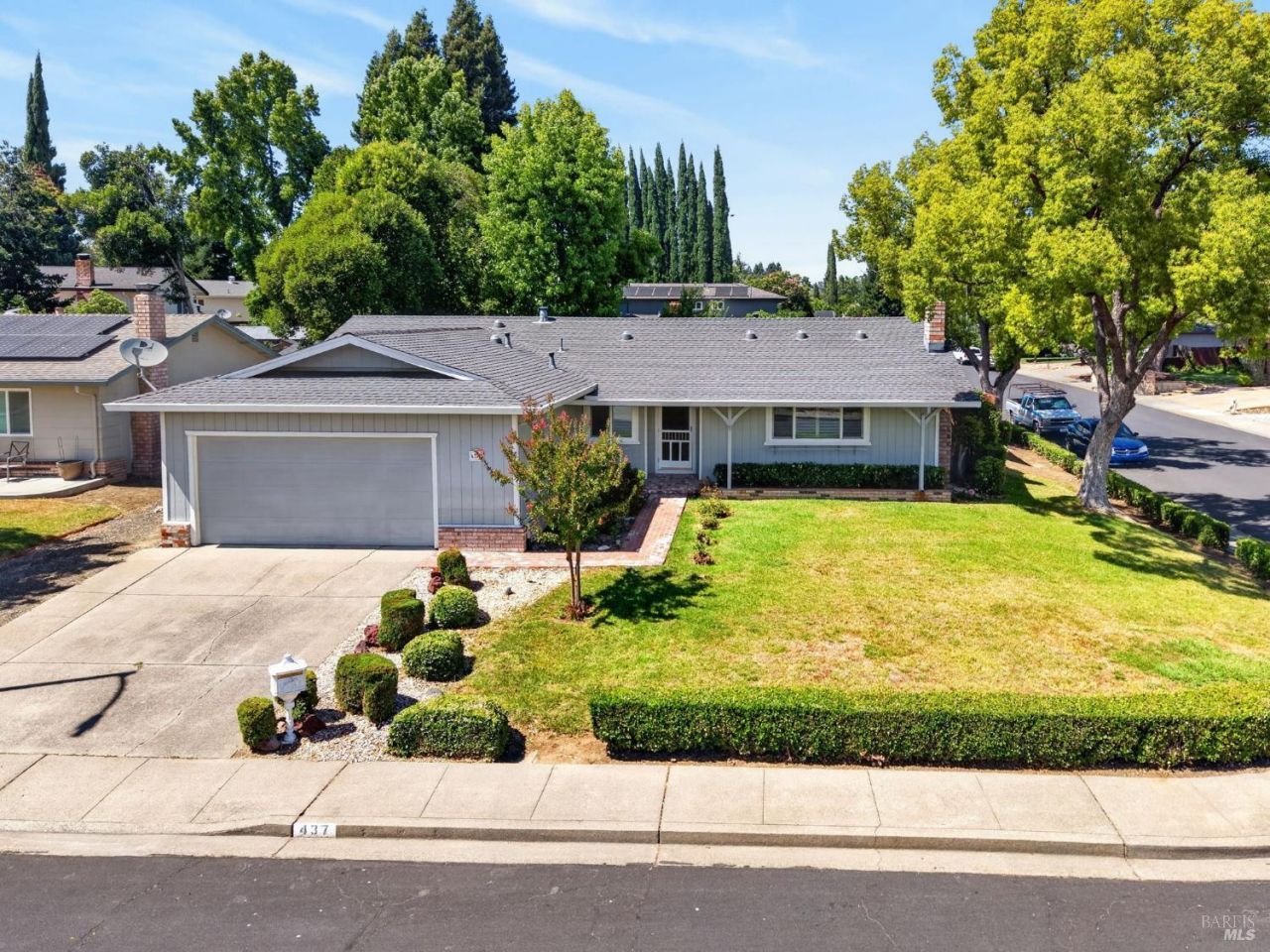 437 Valencia Lane, Vacaville, CA 95688 Main Photo