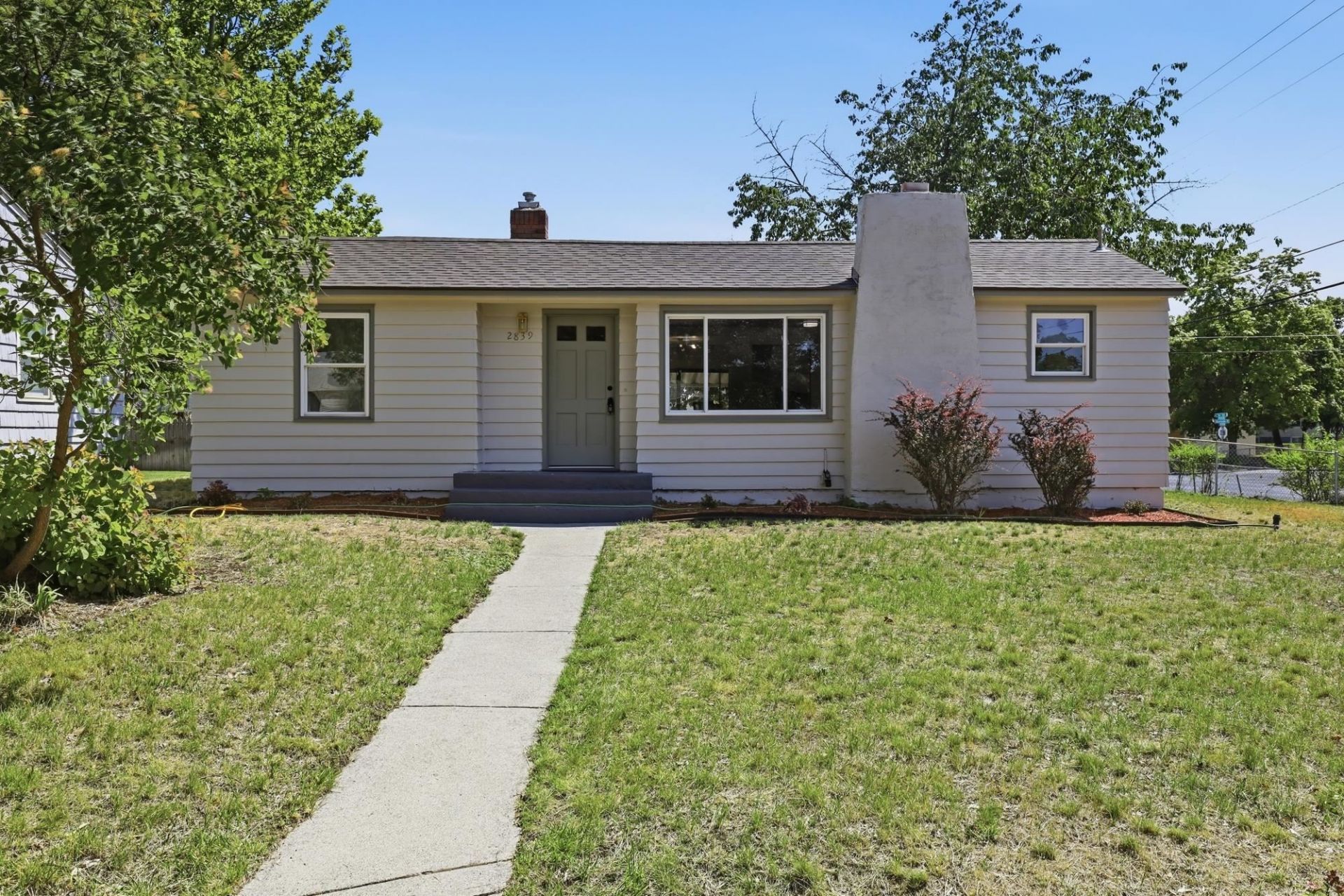 2839 W Sanson Ave, Spokane, WA 99205 Main Photo