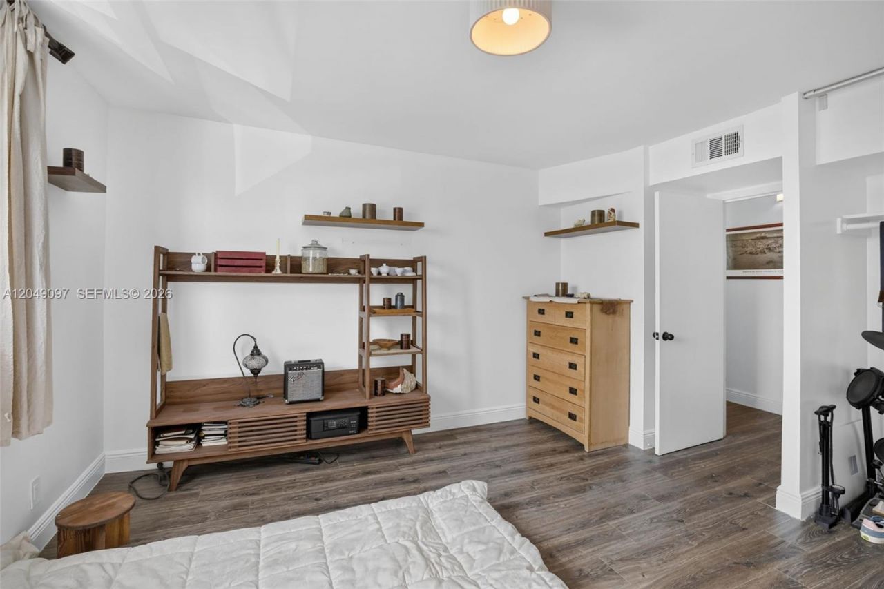 1913 S Ocean Dr , Unit 225, Hallandale Beach, FL 33009 Photo