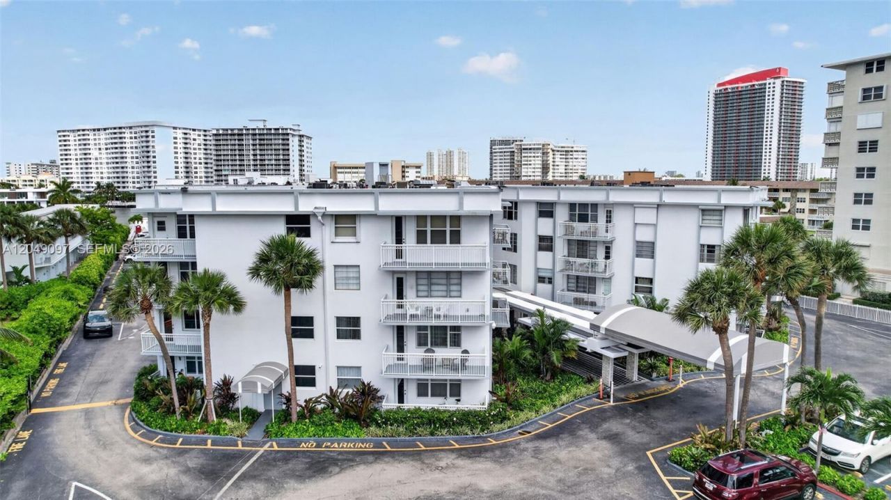 1913 S Ocean Dr , Unit 225, Hallandale Beach, FL 33009 Photo