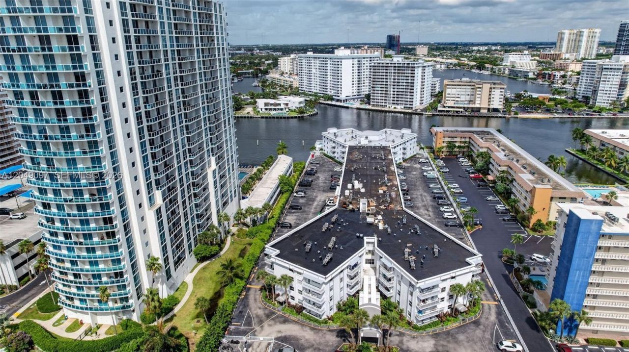 1913 S Ocean Dr , Unit 225, Hallandale Beach, FL 33009 Photo