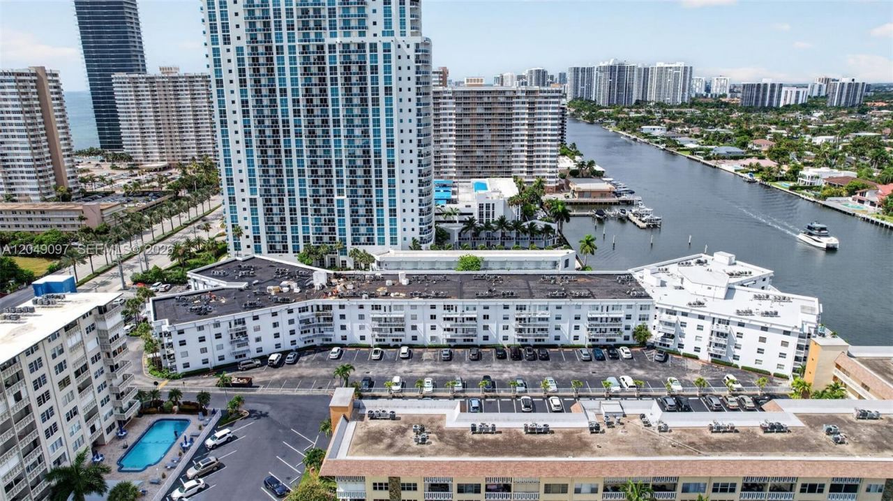 1913 S Ocean Dr , Unit 225, Hallandale Beach, FL 33009 Photo