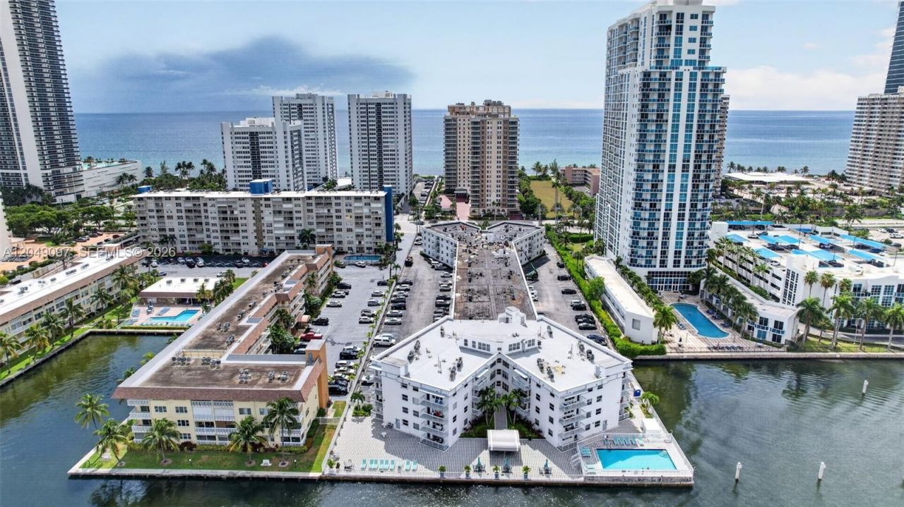 1913 S Ocean Dr , Unit 225, Hallandale Beach, FL 33009 Photo