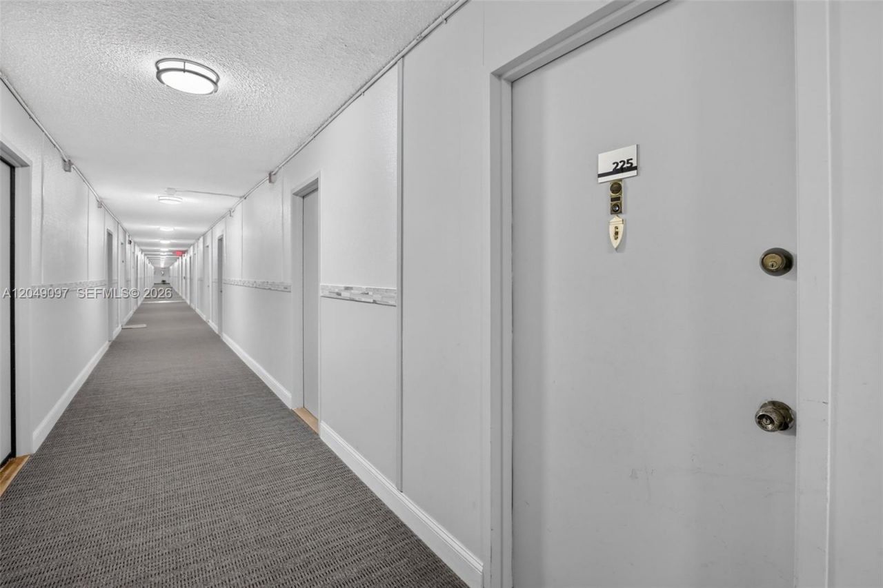 1913 S Ocean Dr , Unit 225, Hallandale Beach, FL 33009 Photo