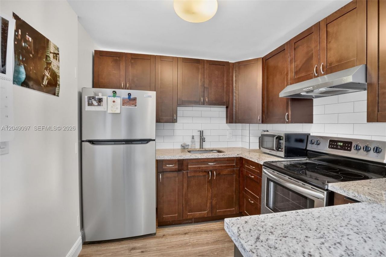 1913 S Ocean Dr , Unit 225, Hallandale Beach, FL 33009 Photo