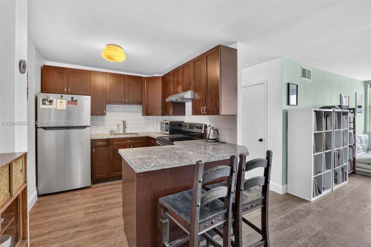 1913 S Ocean Dr , Unit 225, Hallandale Beach, FL 33009 Photo