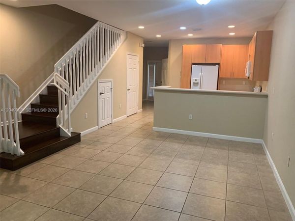 3102 NW 24th Way , Unit 18, Oakland Park, FL 33309
