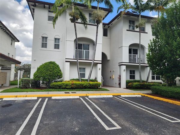 8960 NW 97th Ave , Unit 102, Doral, FL 33178