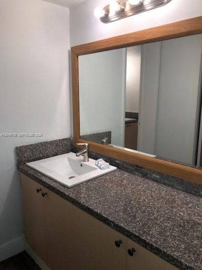 498 NW 165th St Rd , Unit D-304, Miami, FL 33169 Photo