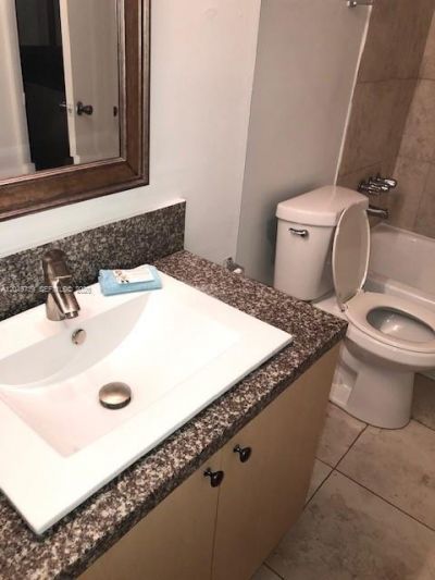 498 NW 165th St Rd , Unit D-304, Miami, FL 33169 Photo