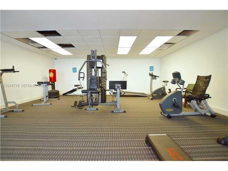 498 NW 165th St Rd , Unit D-304, Miami, FL 33169 Photo