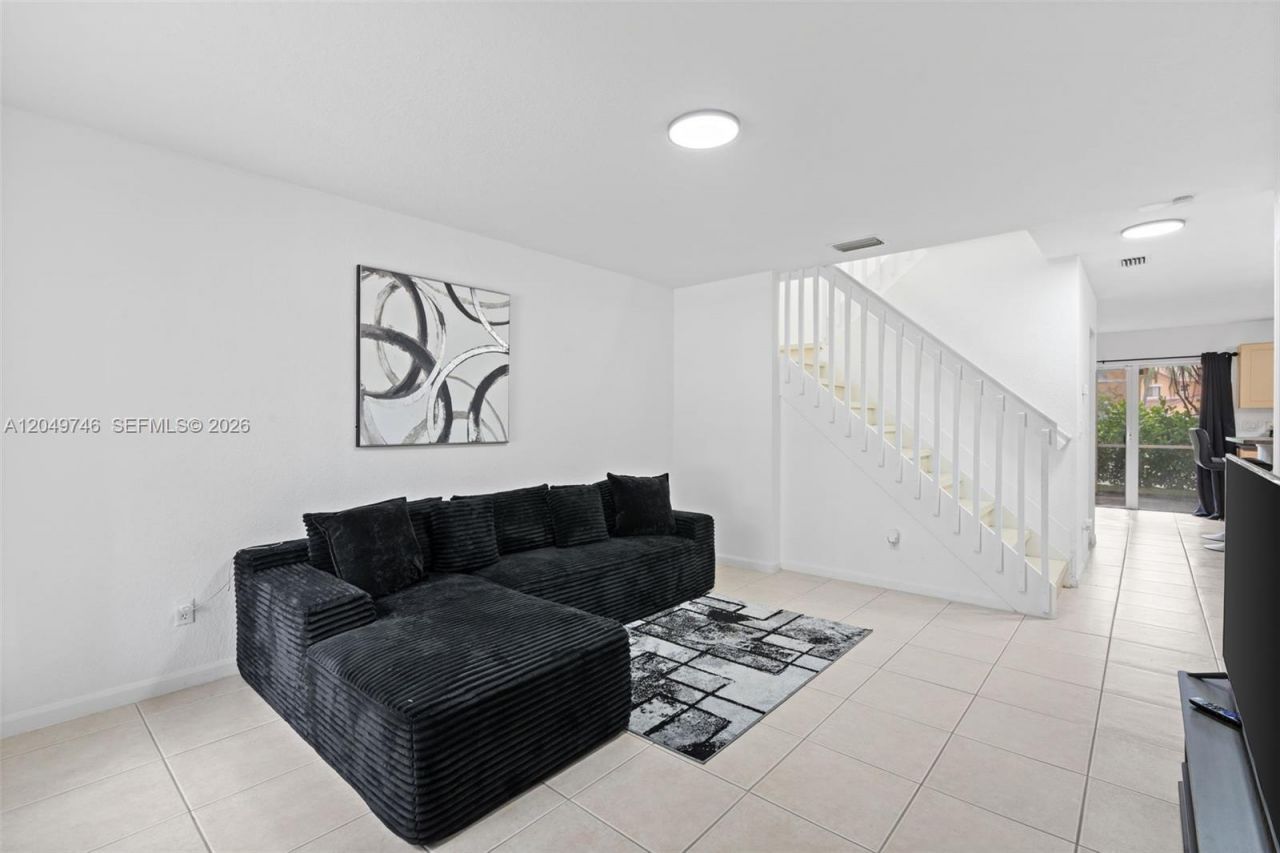 2303 SW 87th Ter , Miramar, FL 33025 Photo