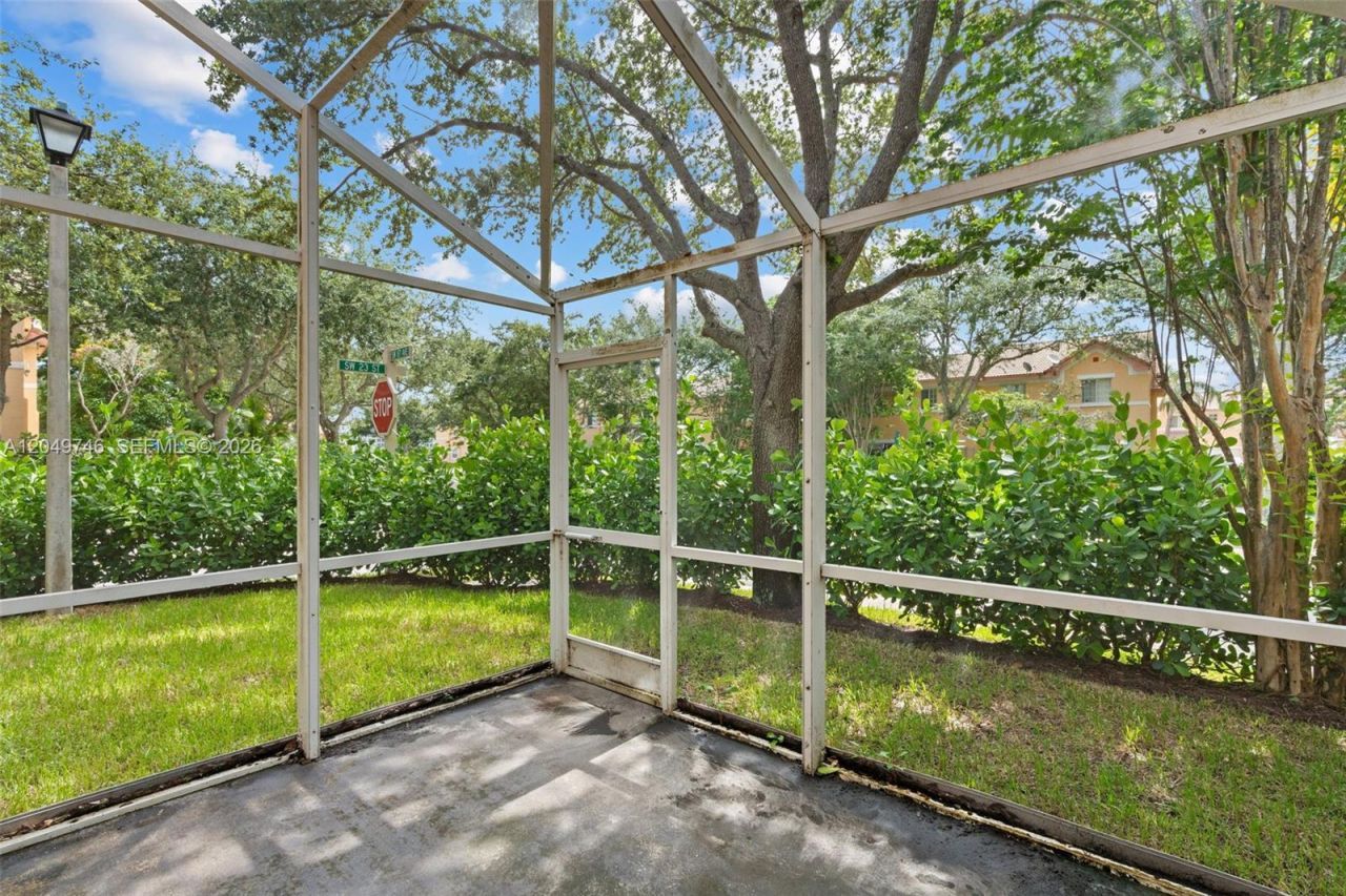 2303 SW 87th Ter , Miramar, FL 33025 Photo