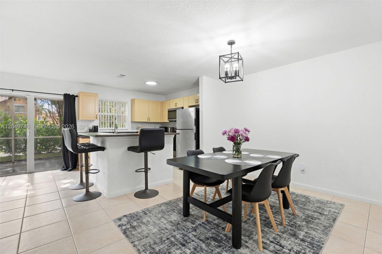 2303 SW 87th Ter , Miramar, FL 33025 Photo