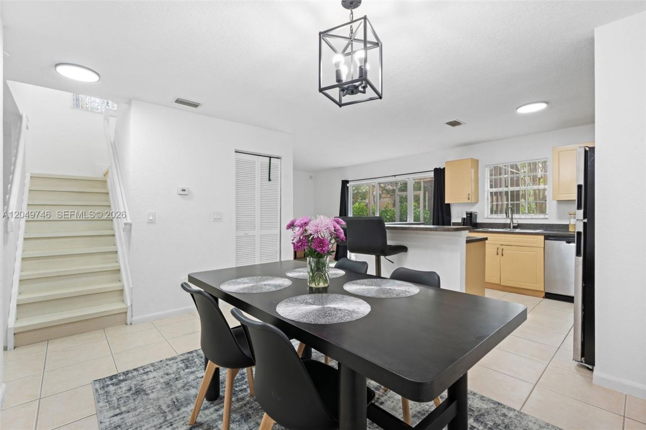 2303 SW 87th Ter , Miramar, FL 33025 Photo