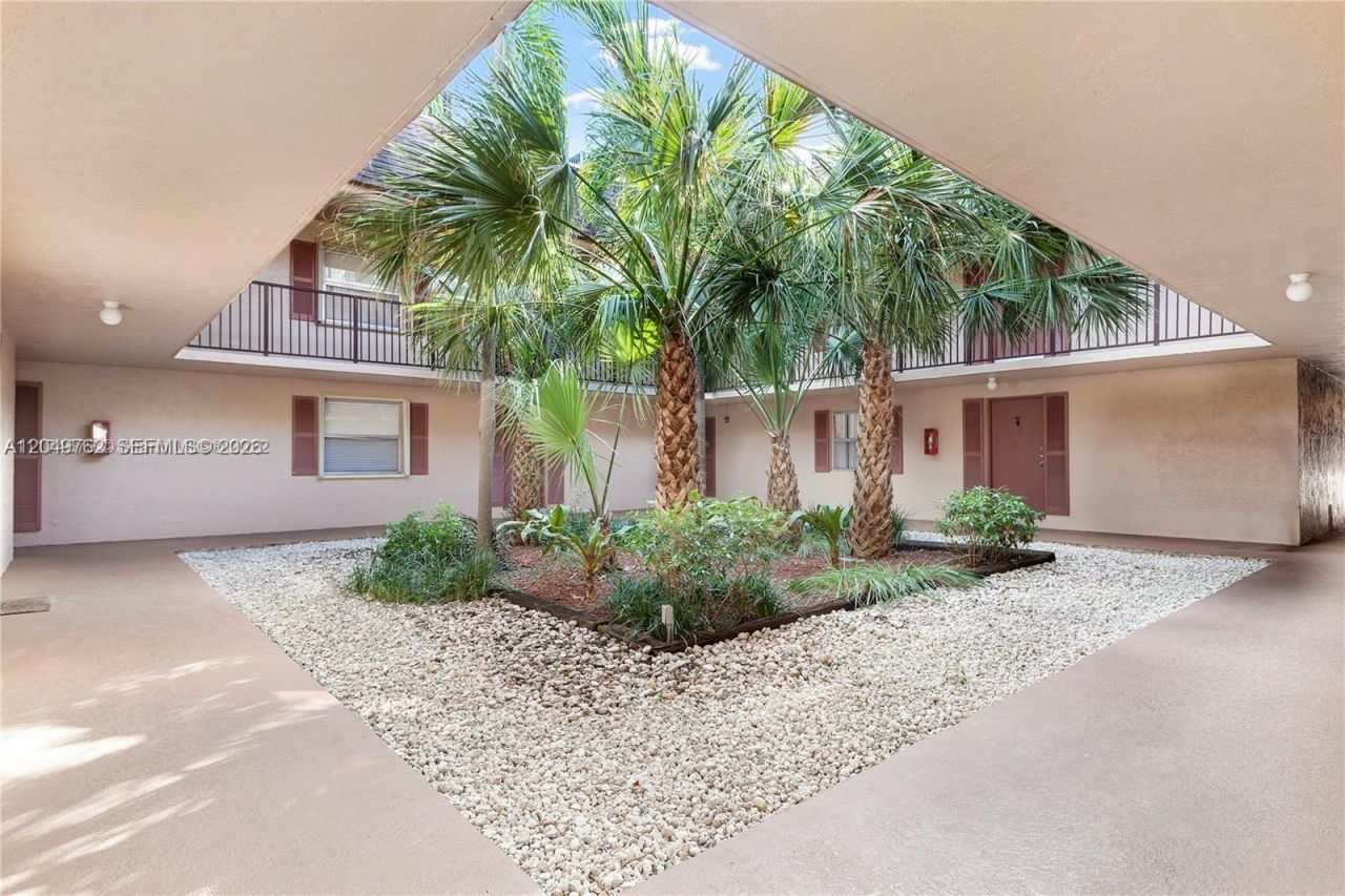 11219 SW 88th St , Unit C208, Miami, FL 33176 Photo