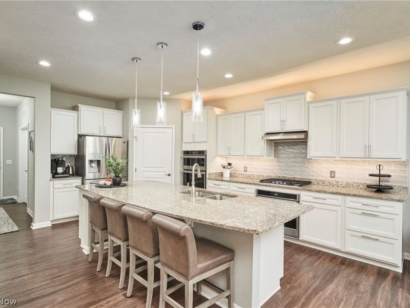 527 Arbor Lane, Copley, OH 44321 Photo 4