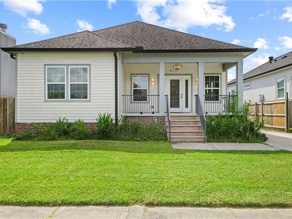 213 BEAVER Drive, Arabi, LA 70032